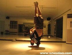 breaking图片,揭秘最新Breaking图片背后的故事